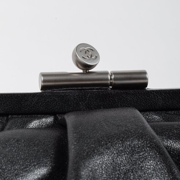 Chanel 07A Black Leather Clutch Bag - Picture 5 of 10